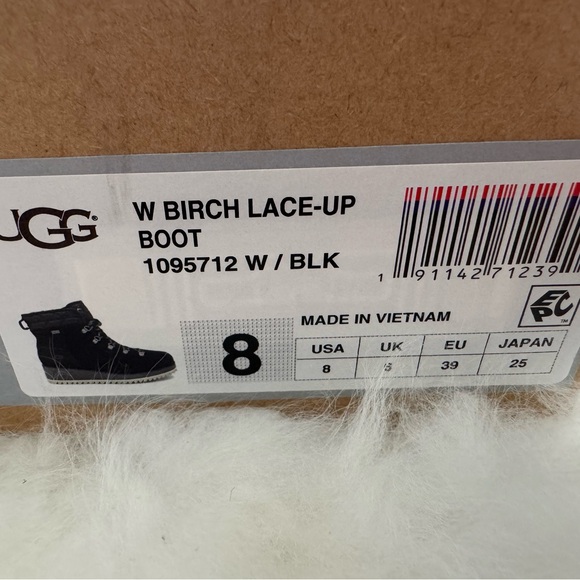NEW UGG Birch Waterproof Black Suede Wool lined Wedge boots with box Sz.38/8 - Picture 11 of 11